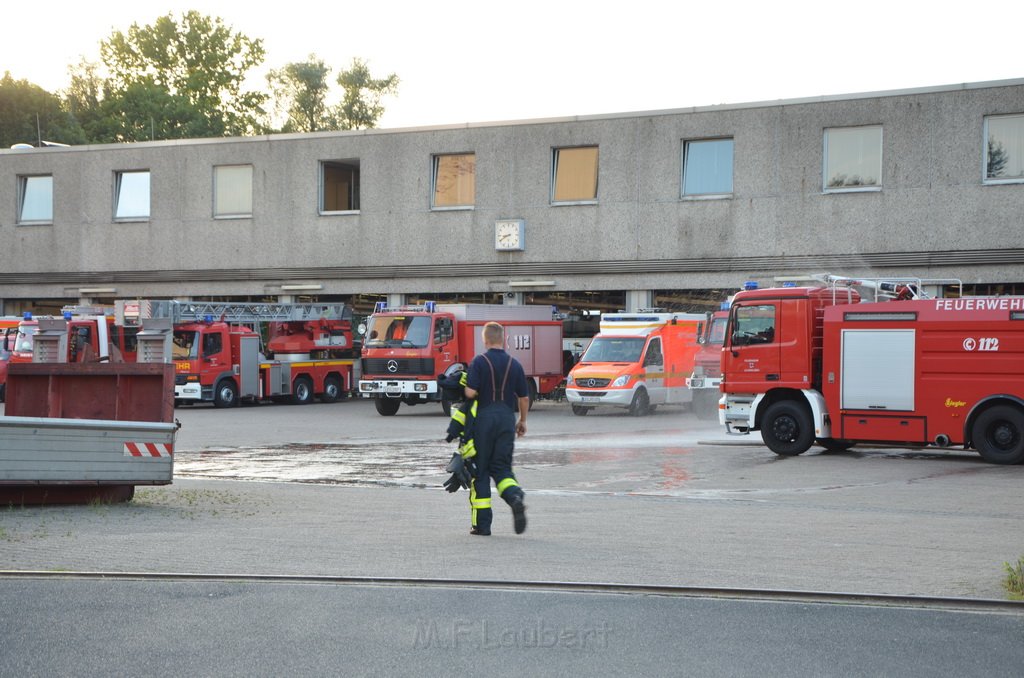 Einsatz BF Koeln Klimaanlage Reisebus defekt A 3 Rich Koeln hoehe Leverkusen P169.JPG